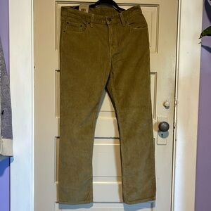 NWT!Levi’s 315 shaping boot cut corduroys
